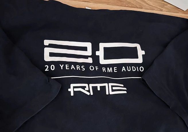 RME衣服.jpg