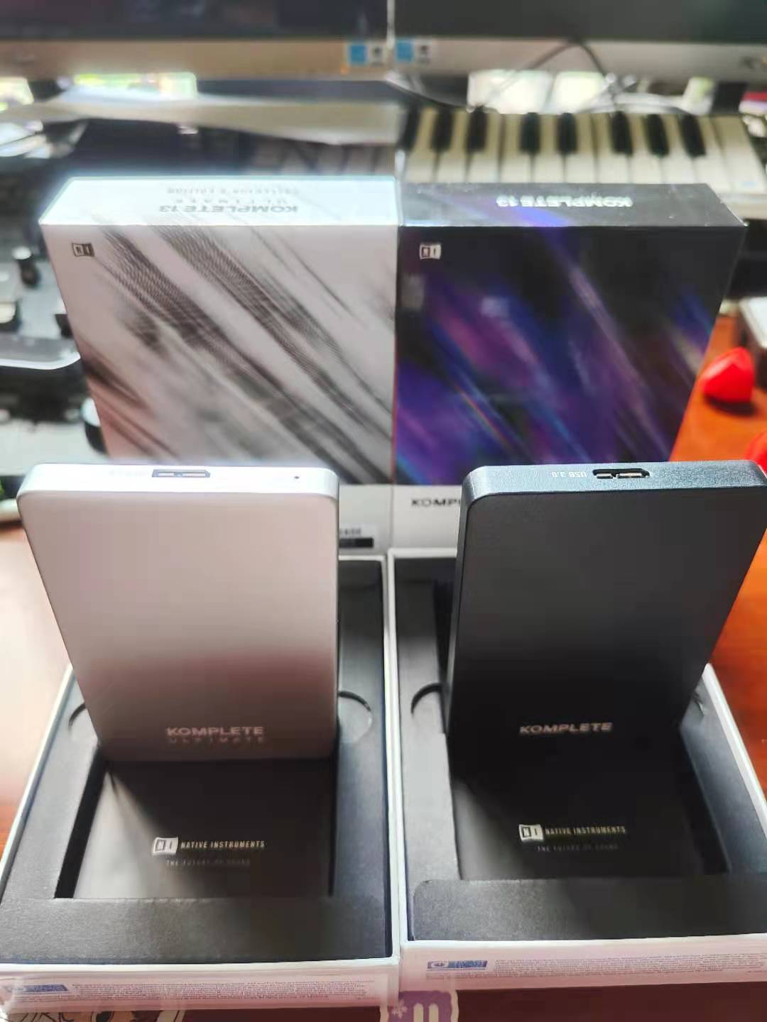 Komplete 13 与 Komplete 13 CE 开箱展示 5.jpg Komplete 13 与 Komplete 13 CE 开箱展示 5.jpg